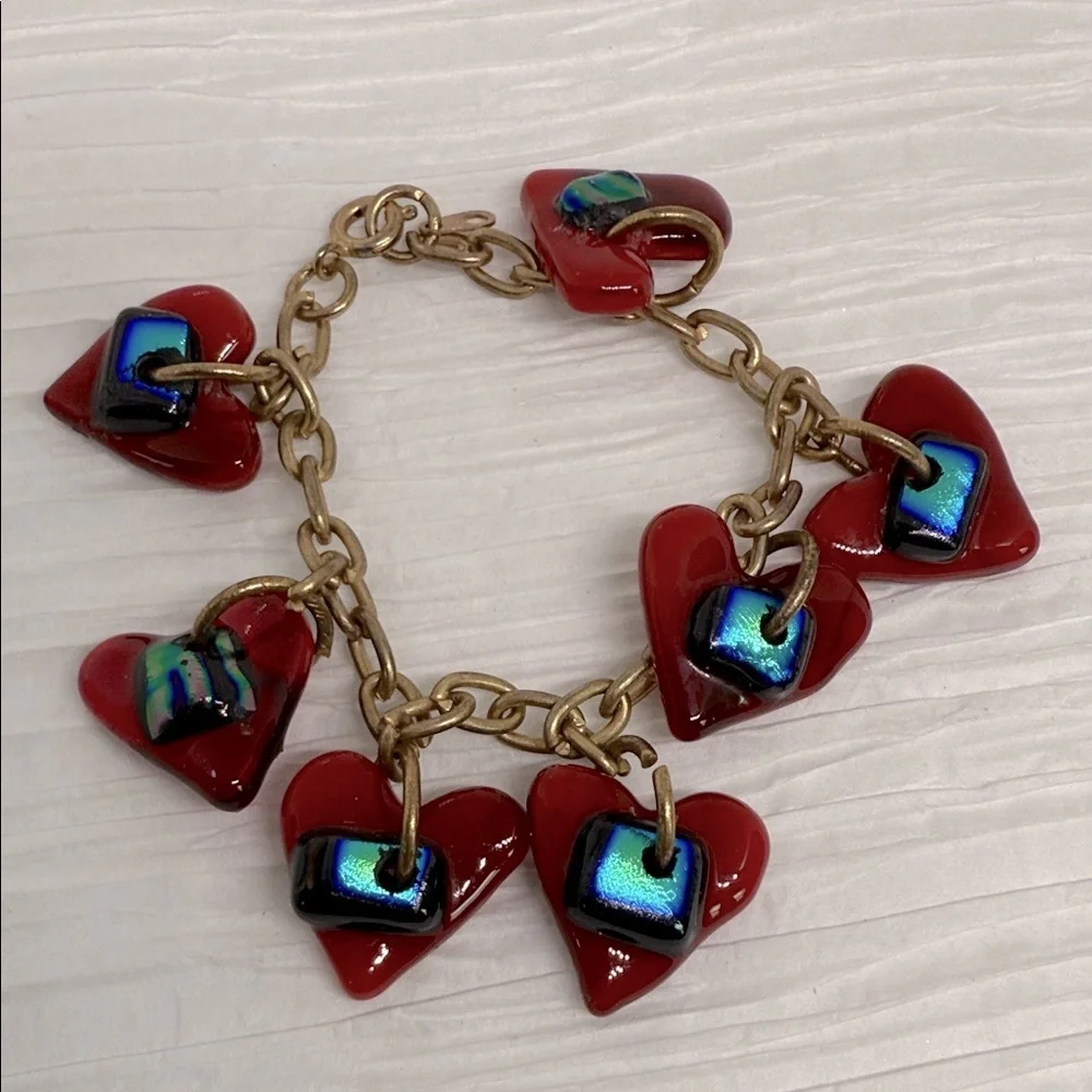 Gorgeous vintage Red glass Heart Charm Bracelet